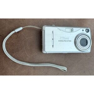 Nikon Coolpix 3700 Camera Digital Works New Battery & 1 G Card‎ No Charger